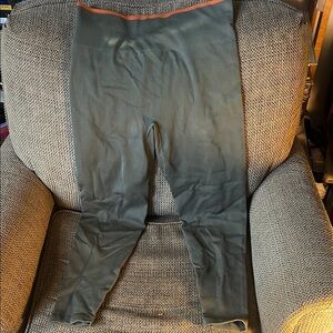 Outdoor Voices seamless ribbed green high waisted 7/8 leggings